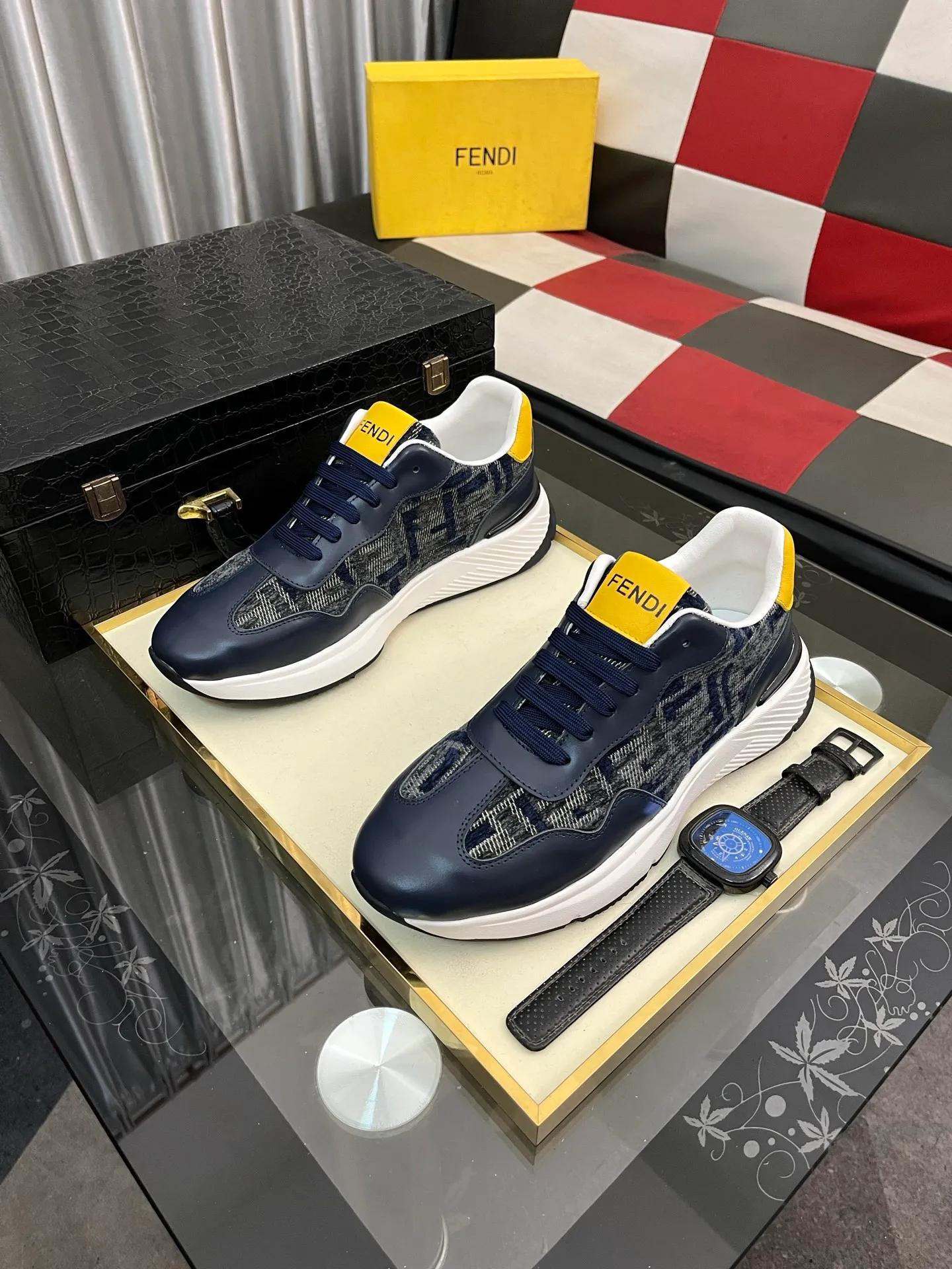Men's Men's Shoes💰458⌚️⌚️[Fendi] Fendi's latest casual shoes for men! Available at counters simultaneously! A one-to-one replica of the original. Made entirely of imported top-grain calfskin, the interior is made of top-grain water-dyed cowhide, and the original factory-supplied rubber outsole. Leading new fashion concepts. Matching code: 38-443️⃣Colors available